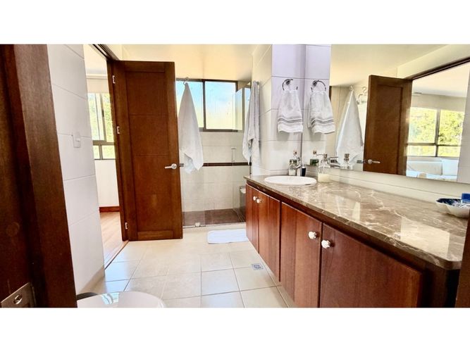 Apartamento de 3 alcobas en venta en San Lucas, Medellín, 160 m² · foto 17 de 24