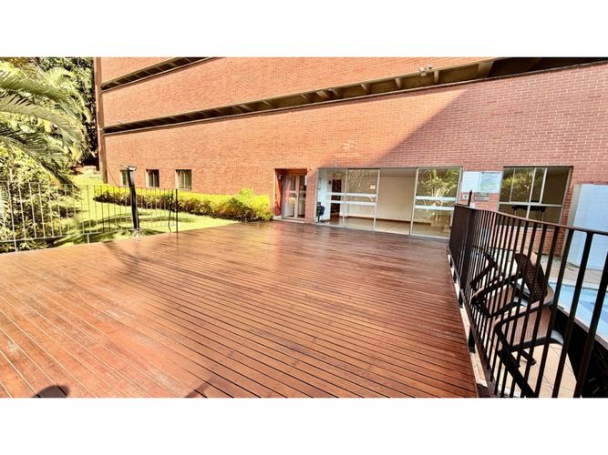 Apartamento de 3 alcobas en venta en San Lucas, Medellín, 160 m² · foto 24 de 24