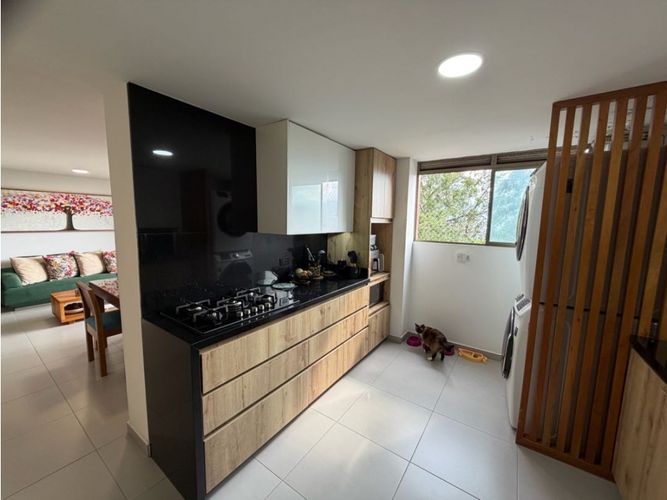 Apartamento de 2 alcobas en venta en Alejandria, Medellín, 121 m² · foto 4 de 17
