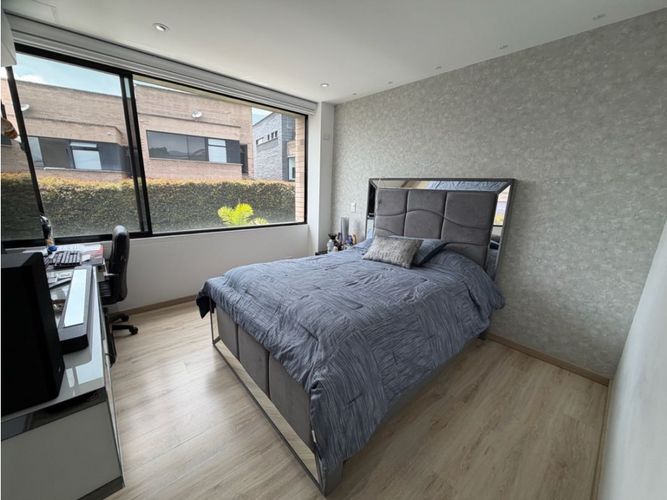 Casa de 3 alcobas en venta en Loma Del Chocho, Envigado, 224 m² · foto 11 de 14