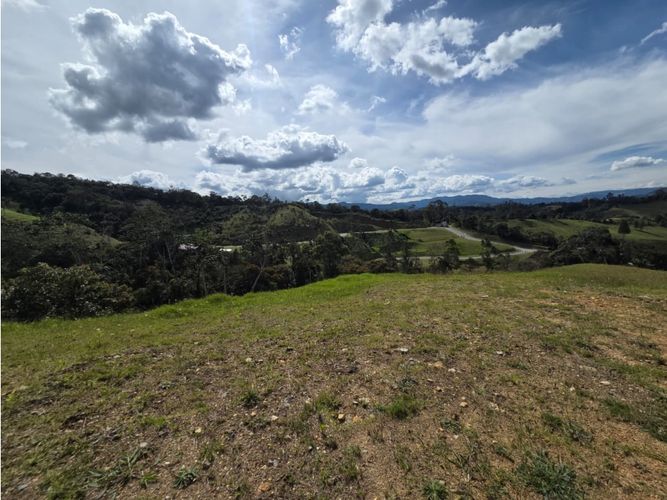Lote en venta en El Retiro, 1714 m² · foto 7 de 16