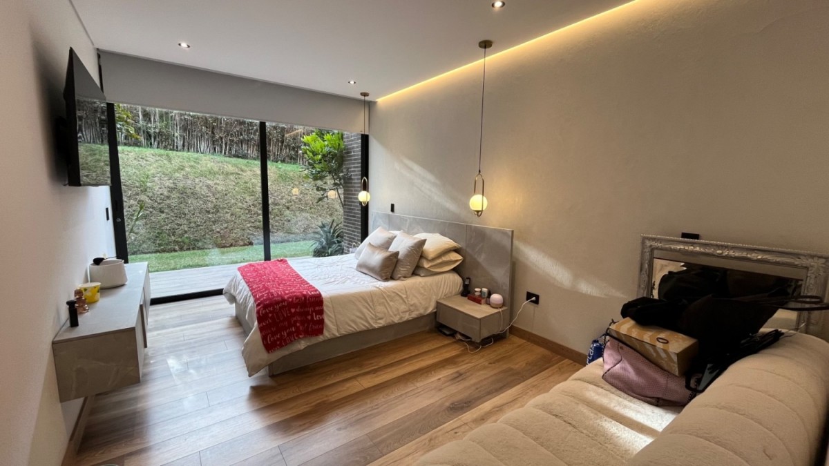 Casa en venta en Las Palmas, Envigado · foto 14 de 16