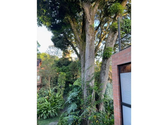 Casa de 3 alcobas en venta en Loma De Las Brujas, Envigado, 193 m² · foto 12 de 24