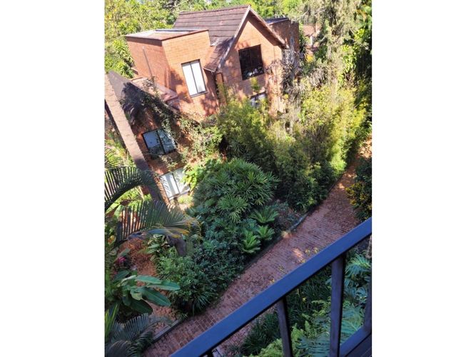 Casa de 3 alcobas en venta en Loma De Las Brujas, Envigado, 193 m² · foto 13 de 24