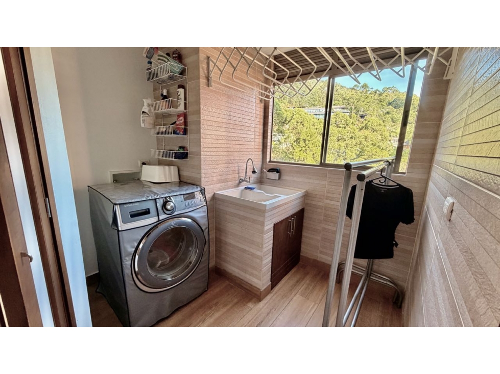 Apartamento en venta en Las Palmas, Medellín · foto 15 de 24