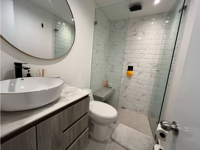 Casa de 4 alcobas en venta en San Lucas, Medellín, 194 m² · foto 13 de 20