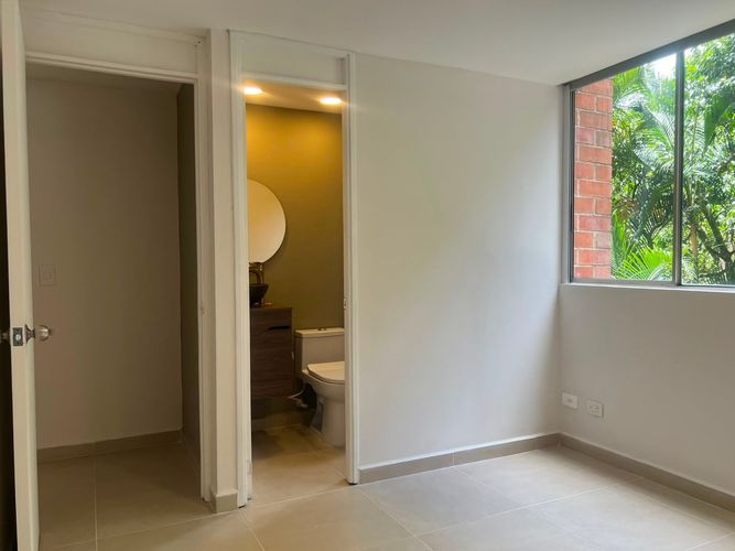Apartamento de 3 alcobas en arriendo en El Poblado, Medellín, 75 m² · foto 14 de 16