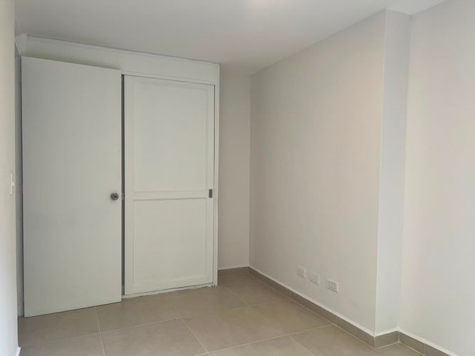 Apartamento de 3 alcobas en arriendo en El Poblado, Medellín, 75 m² · foto 12 de 16