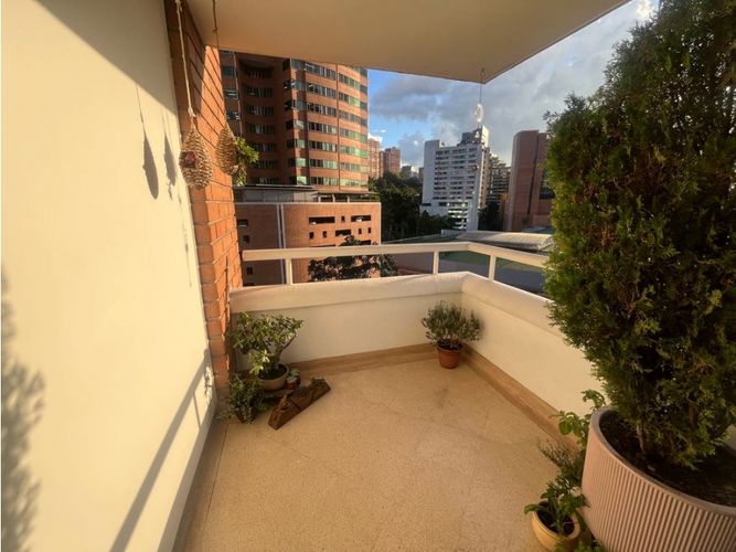 Apartamento de 3 alcobas en venta en El Tesoro, Medellín, 169 m² · foto 4 de 20