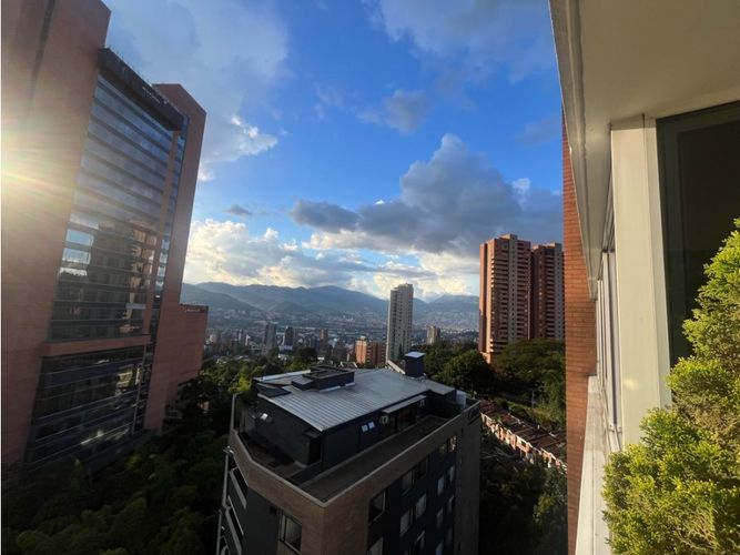 Apartamento de 3 alcobas en venta en El Tesoro, Medellín, 169 m² · foto 5 de 20