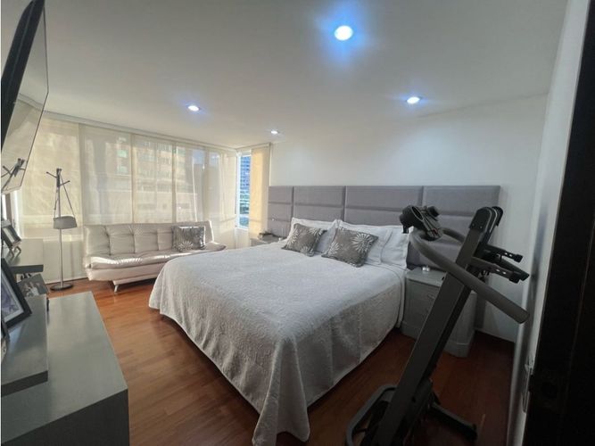 Apartamento de 3 alcobas en venta en El Tesoro, Medellín, 169 m² · foto 10 de 20