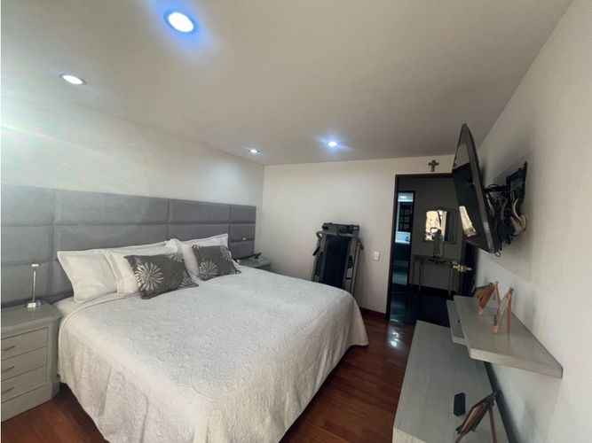 Apartamento de 3 alcobas en venta en El Tesoro, Medellín, 169 m² · foto 11 de 20