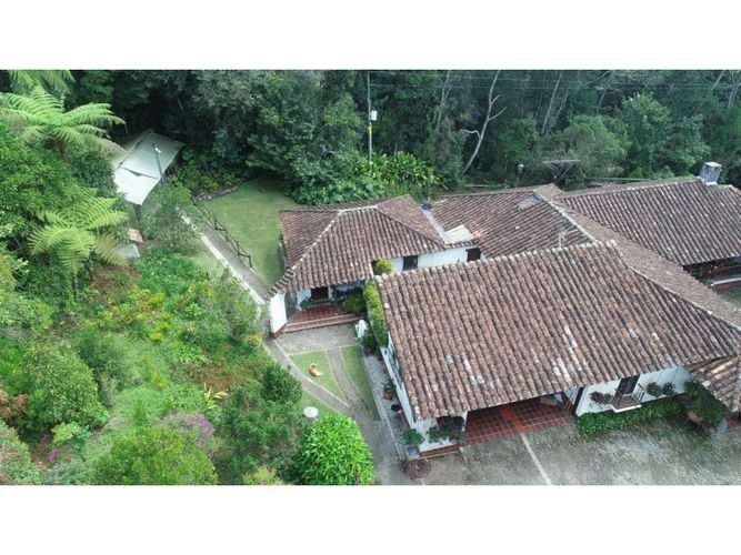 Casa de 4 alcobas en venta en El Porvenir, Rionegro, 394 m² · foto 3 de 24