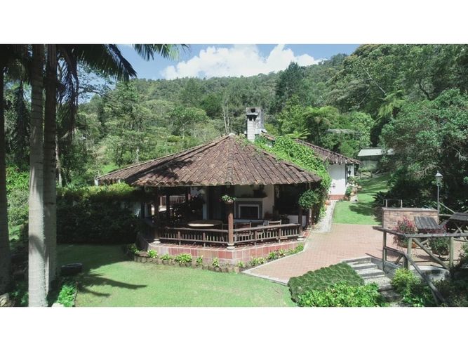 Casa de 4 alcobas en venta en El Porvenir, Rionegro, 394 m² · foto 5 de 24