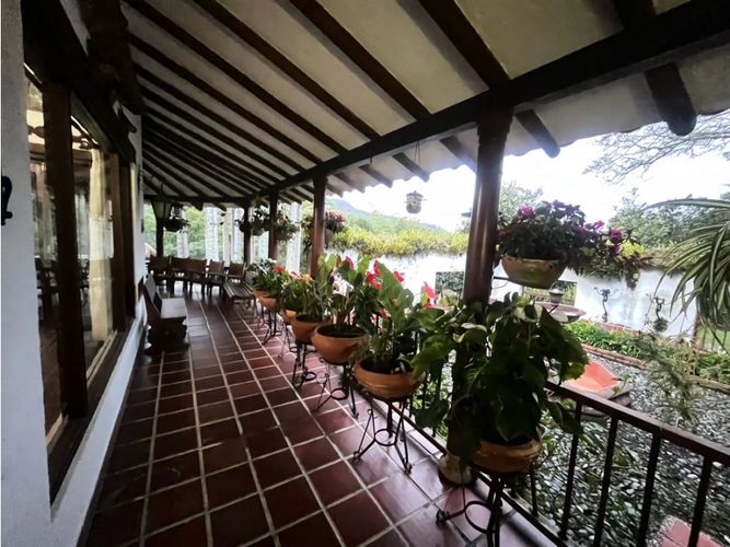 Casa de 4 alcobas en venta en El Porvenir, Rionegro, 394 m² · foto 13 de 24