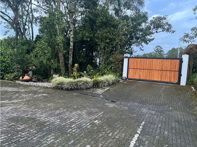 Casa de 4 alcobas en venta en El Porvenir, Rionegro, 394 m² · foto 17 de 24