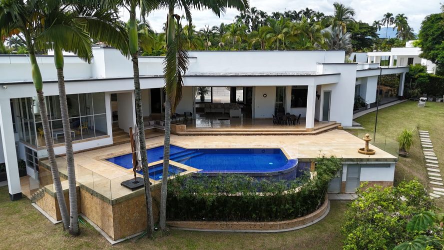 Casa de 4 alcobas en venta en Cerritos, Pereira · foto 2 de 15
