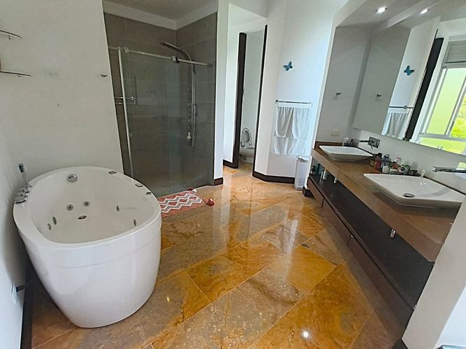 Casa de 4 alcobas en venta en Cerritos, Pereira · foto 13 de 15
