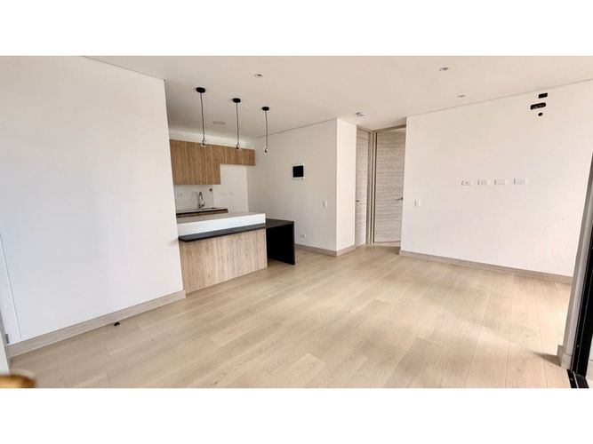 Apartamento de 1 alcoba en venta en Los Balsos, Medellín, 60 m² · foto 2 de 12