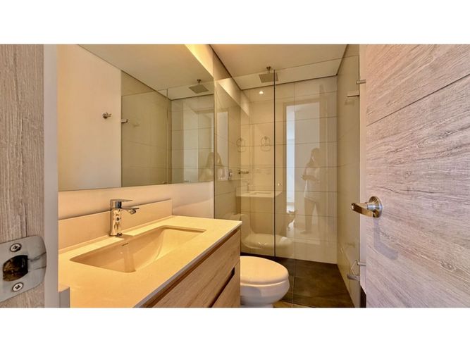 Apartamento de 1 alcoba en venta en Los Balsos, Medellín, 60 m² · foto 6 de 12