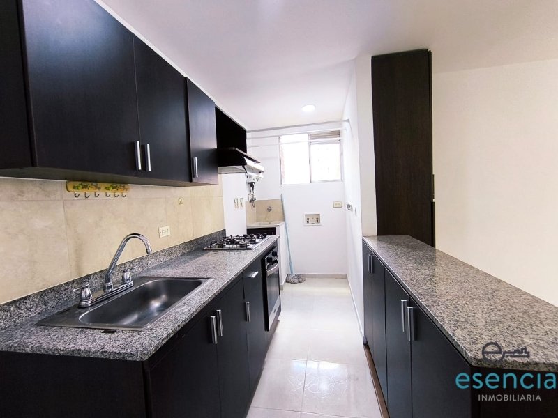 Apartamento en arriendo en Ciudad Del Río, Medellín · foto 4 de 15