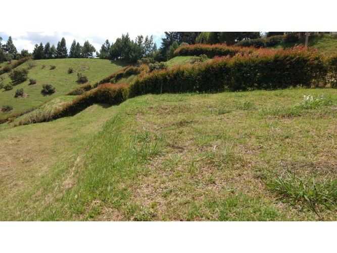 Lote en venta en La Industrial, Marinilla, 3560 m² · foto 4 de 9