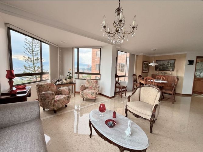 Apartamento de 3 alcobas en venta en El Tesoro, Medellín, 139 m² · foto 3 de 20