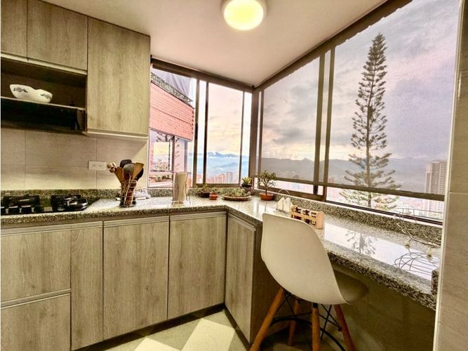 Apartamento de 3 alcobas en venta en El Tesoro, Medellín, 139 m² · foto 6 de 20