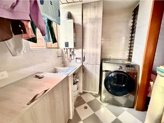 Apartamento de 3 alcobas en venta en El Tesoro, Medellín, 139 m² · foto 7 de 20