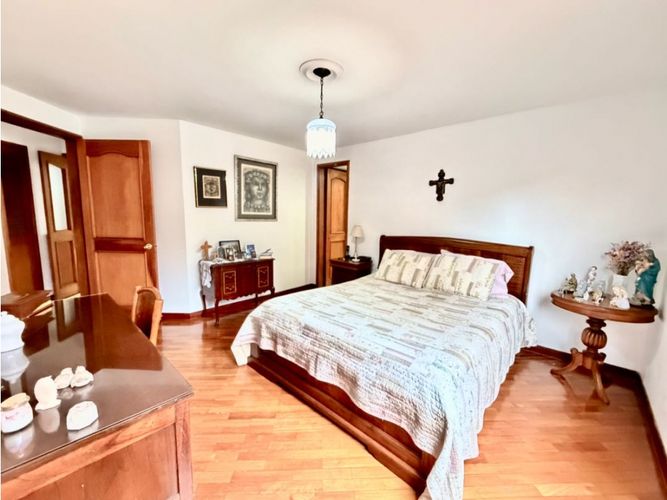 Apartamento de 3 alcobas en venta en El Tesoro, Medellín, 139 m² · foto 10 de 20