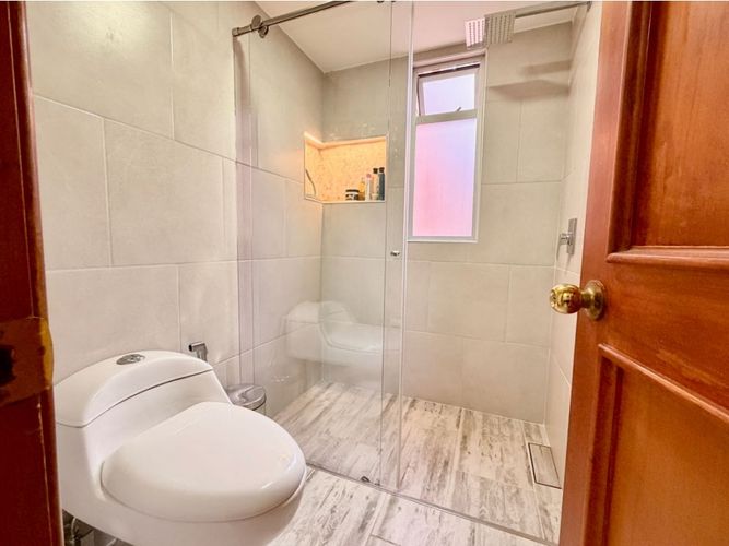 Apartamento de 3 alcobas en venta en El Tesoro, Medellín, 139 m² · foto 12 de 20