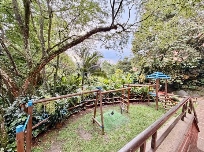 Apartamento de 3 alcobas en venta en El Tesoro, Medellín, 139 m² · foto 20 de 20