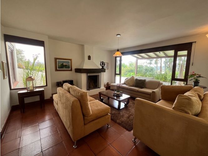 Casa de 4 alcobas en venta en Llano Grande, Medellín, 400 m² · foto 8 de 16