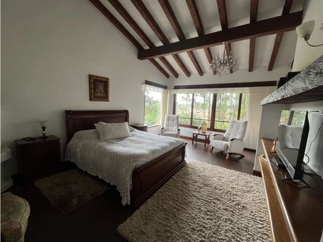 Casa de 4 alcobas en venta en Llano Grande, Medellín, 400 m² · foto 9 de 16