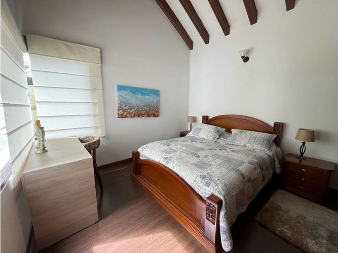 Casa de 4 alcobas en venta en Llano Grande, Medellín, 400 m² · foto 10 de 16