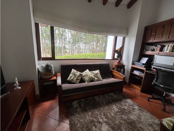 Casa de 4 alcobas en venta en Llano Grande, Medellín, 400 m² · foto 14 de 16