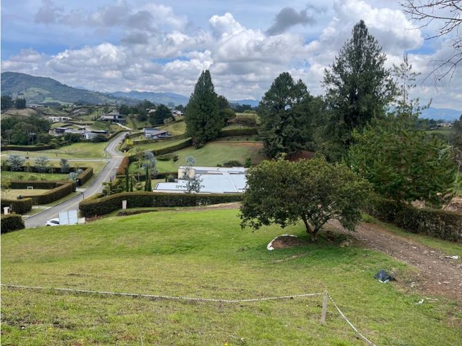 Casa de 4 alcobas en venta en Llano Grande, Medellín, 400 m² · foto 16 de 16