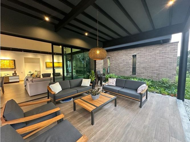 Casa de 4 alcobas en venta en La Ceja, 490 m² · foto 6 de 18
