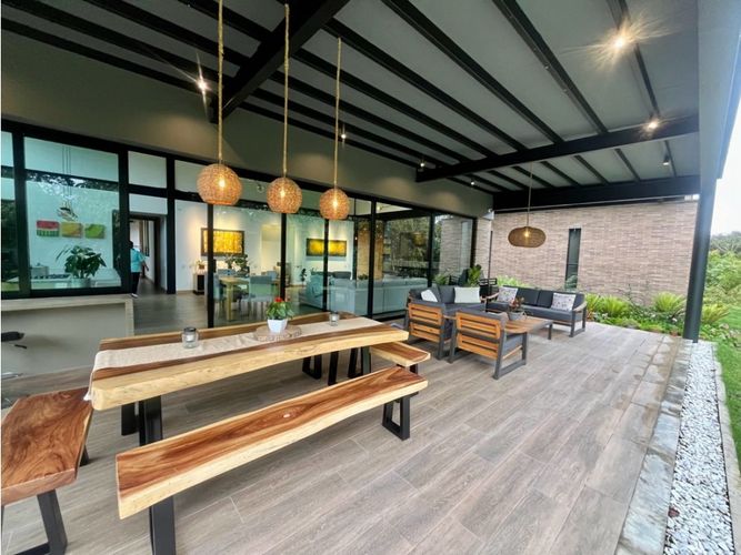 Casa de 4 alcobas en venta en La Ceja, 490 m² · foto 18 de 18