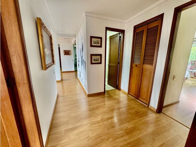 Apartamento de 3 alcobas en venta en Transversal Superior, Medellín, 165 m² · foto 4 de 24