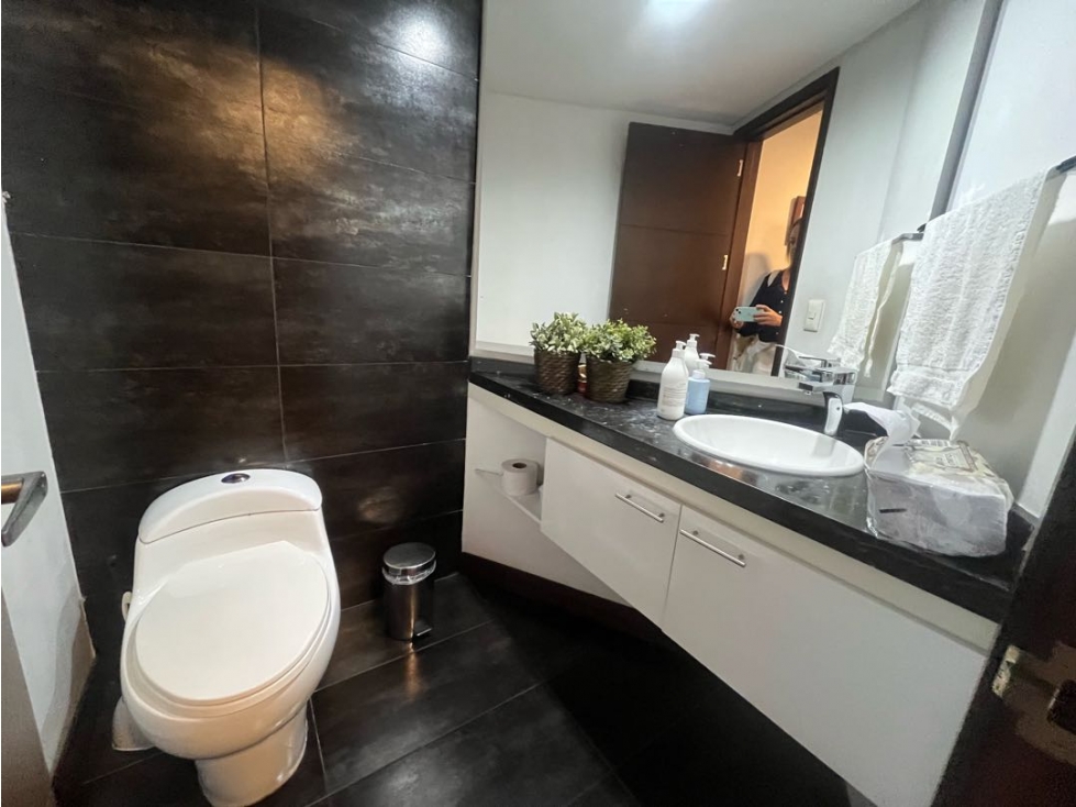 Apartamento en venta en Castropol, Medellín · foto 3 de 21