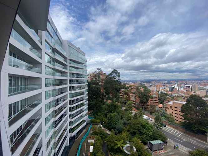 Apartamento de 4 alcobas en venta en Los Rosales, Bogotá, 426 m² · foto 23 de 24