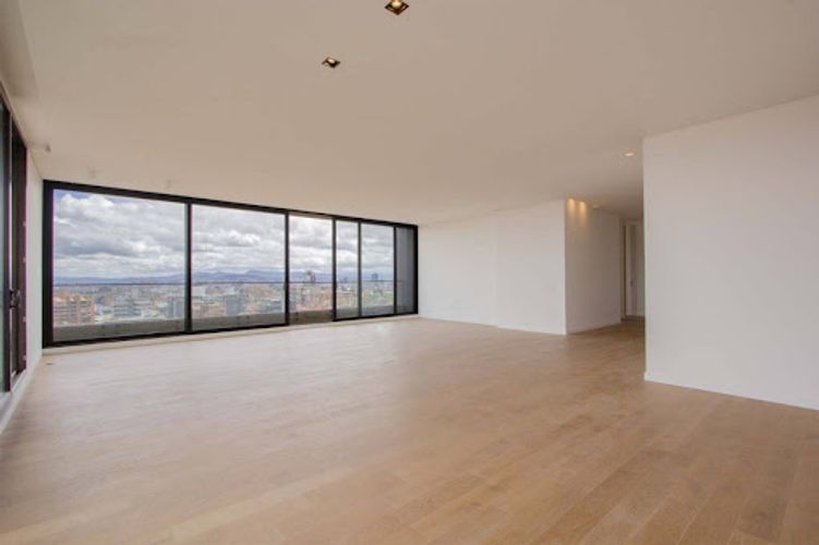 Apartamento de 3 alcobas en venta en La Cabrera, Bogotá, 241 m² · foto 5 de 24