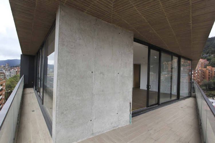 Apartamento de 3 alcobas en venta en La Cabrera, Bogotá, 241 m² · foto 6 de 24