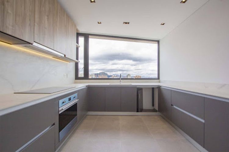 Apartamento de 3 alcobas en venta en La Cabrera, Bogotá, 241 m² · foto 10 de 24