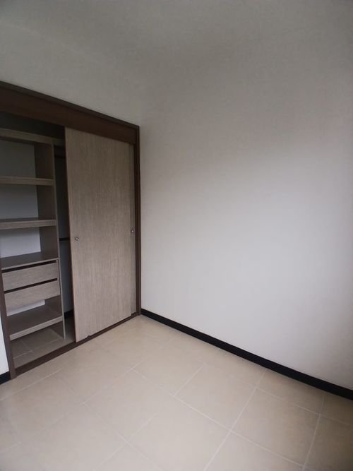 Apartamento de 3 alcobas en venta en Las Lomitas, Sabaneta, 80 m² · foto 5 de 13