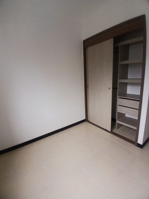 Apartamento de 3 alcobas en venta en Las Lomitas, Sabaneta, 80 m² · foto 10 de 13