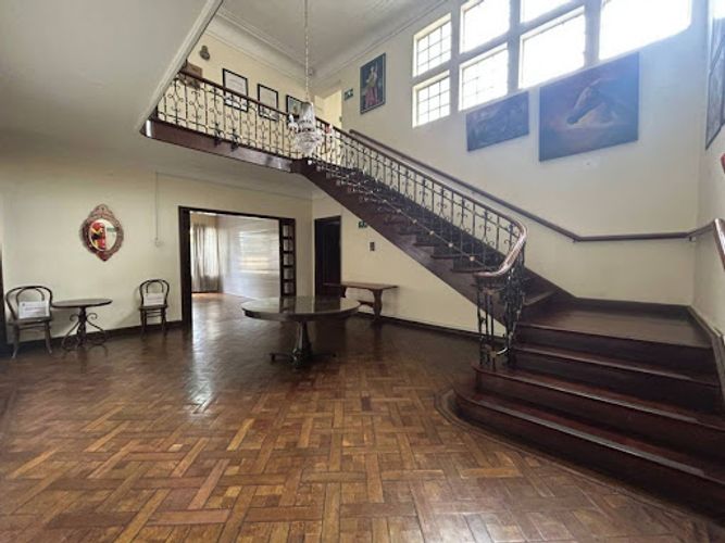 Casa de 5 alcobas en venta en La Soledad, Bogotá, 758 m² · foto 3 de 10