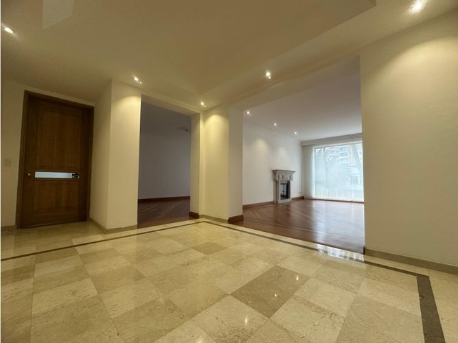 Apartamento de 3 alcobas en venta en Santa Ana Oriental, Bogotá, 220 m² · foto 4 de 19