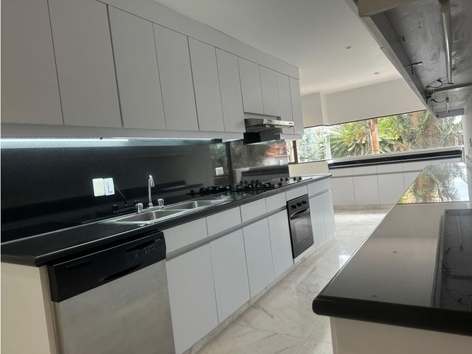 Apartamento de 3 alcobas en venta en Santa Ana Oriental, Bogotá, 220 m² · foto 9 de 19